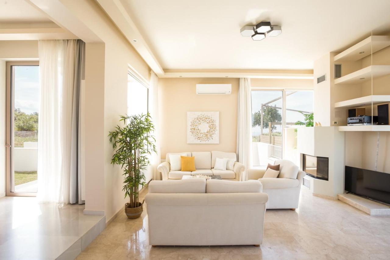 Lux Villa Mia With Heated Pool, 2Km To Beach & Childrens Area! Mikro Metochi Exterior foto