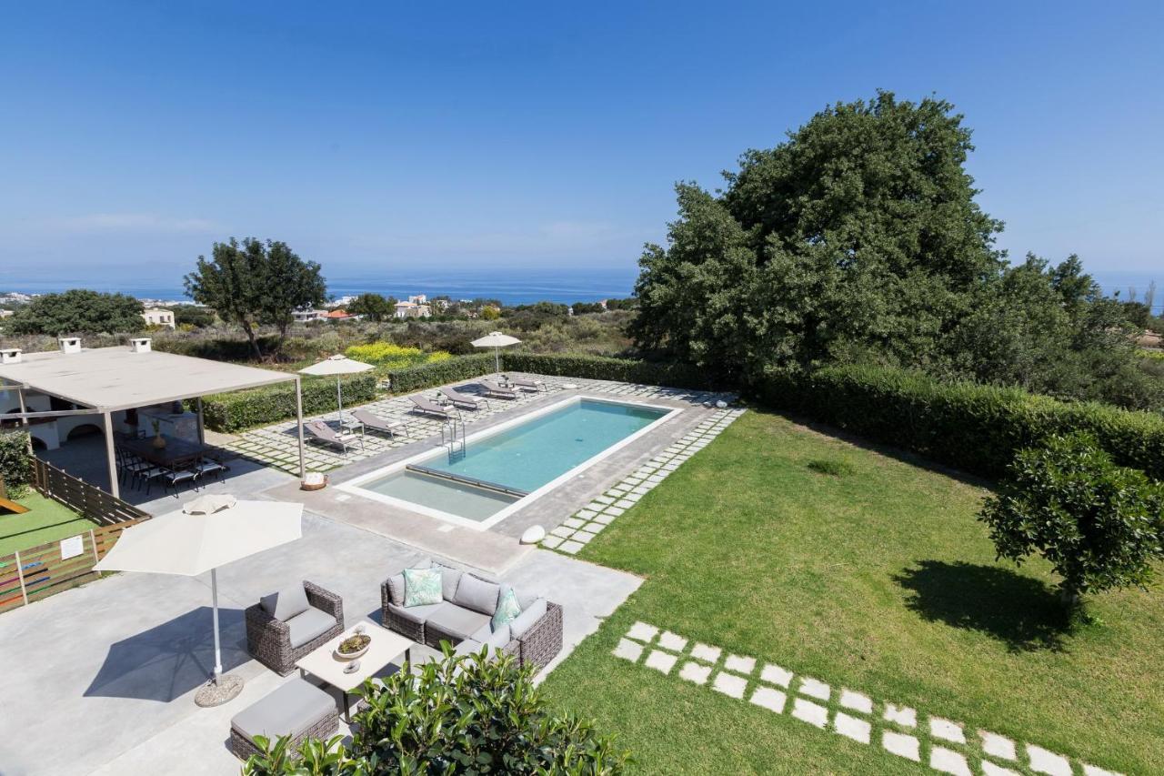 Lux Villa Mia With Heated Pool, 2Km To Beach & Childrens Area! Mikro Metochi Exterior foto