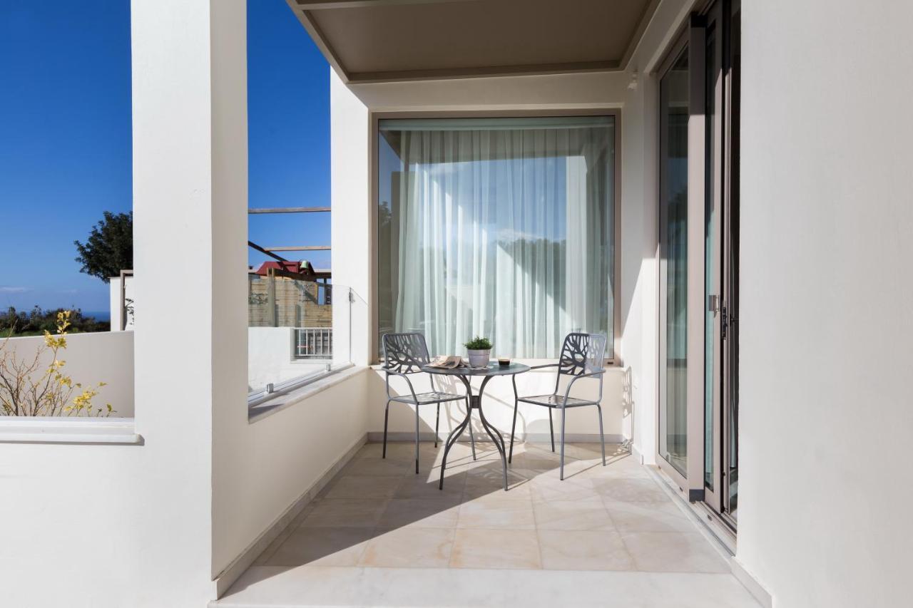 Lux Villa Mia With Heated Pool, 2Km To Beach & Childrens Area! Mikro Metochi Exterior foto