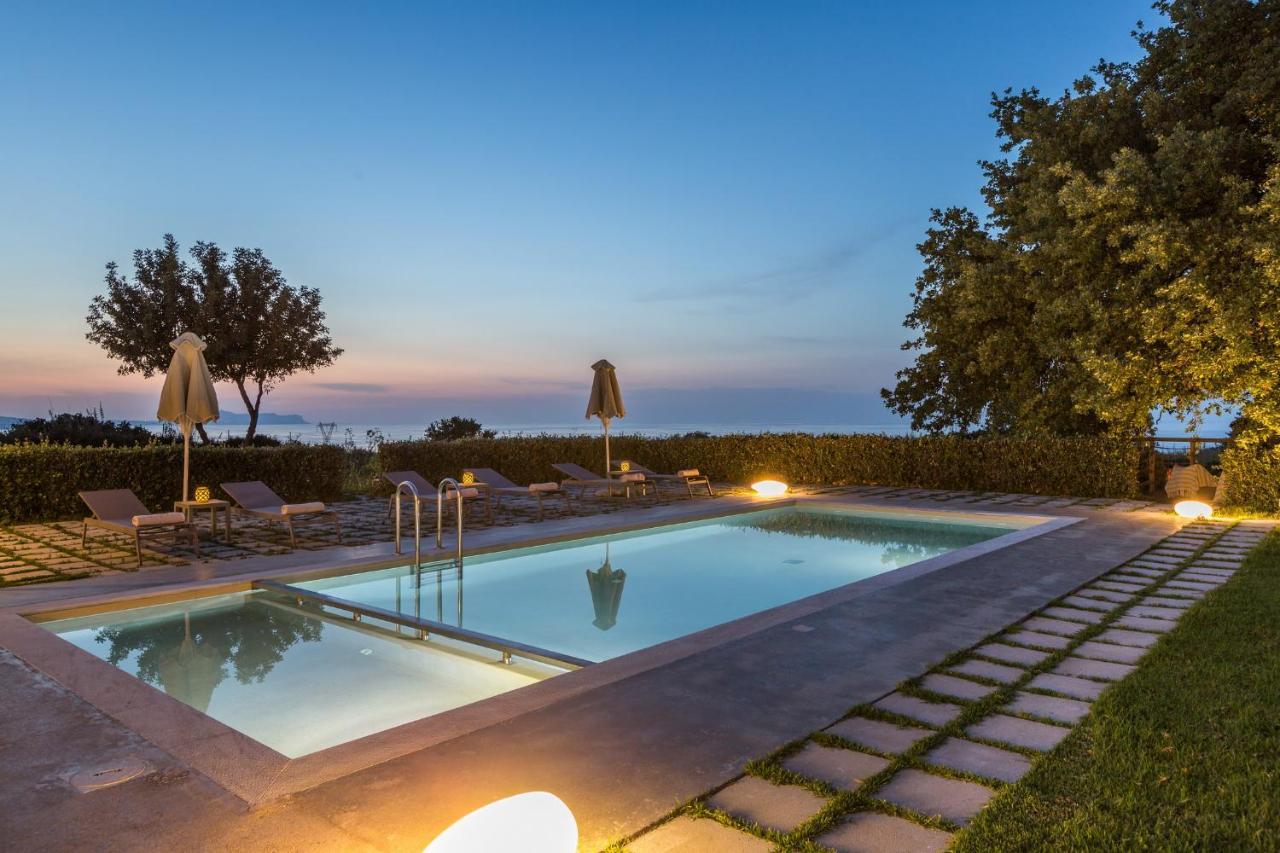 Lux Villa Mia With Heated Pool, 2Km To Beach & Childrens Area! Mikro Metochi Exterior foto