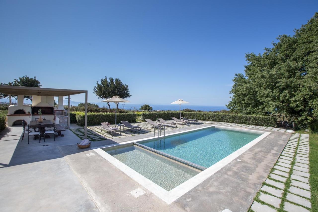 Lux Villa Mia With Heated Pool, 2Km To Beach & Childrens Area! Mikro Metochi Exterior foto